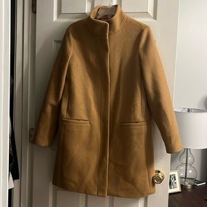 Old Navy Women’s Tan Trench Coat - Medium